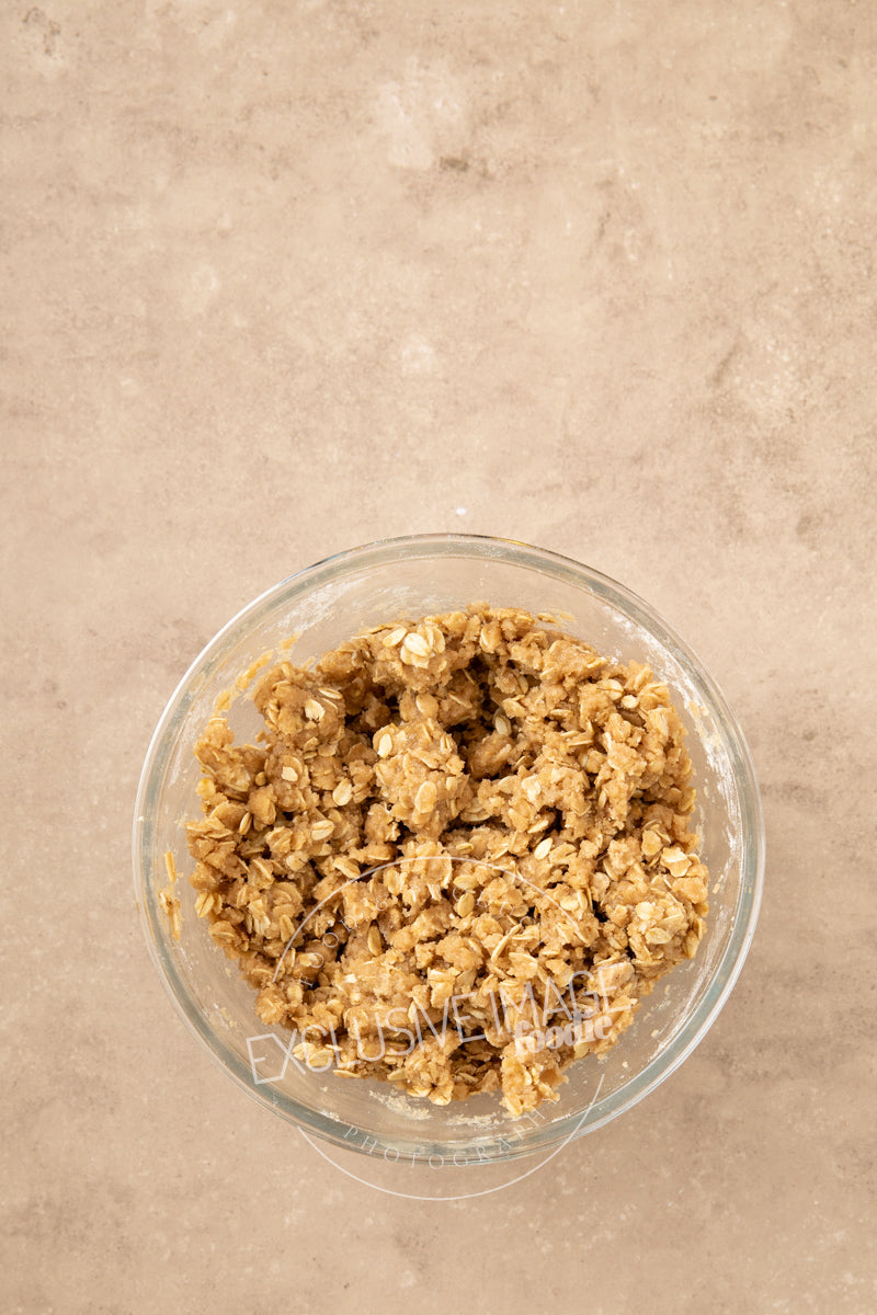 Oatmeal Apple Bars with Toasted Pecans Recipe (exclusive)