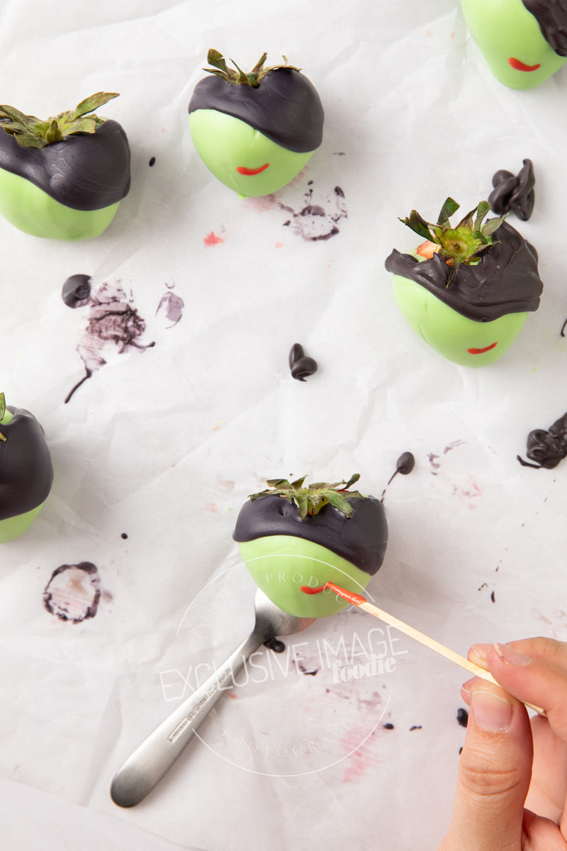 Wicked Themed White Chocolate Covered Strawberries Recipe + VIDEO (exclusive)