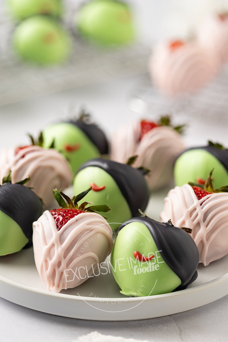 Wicked Themed White Chocolate Covered Strawberries Recipe + VIDEO (exclusive)