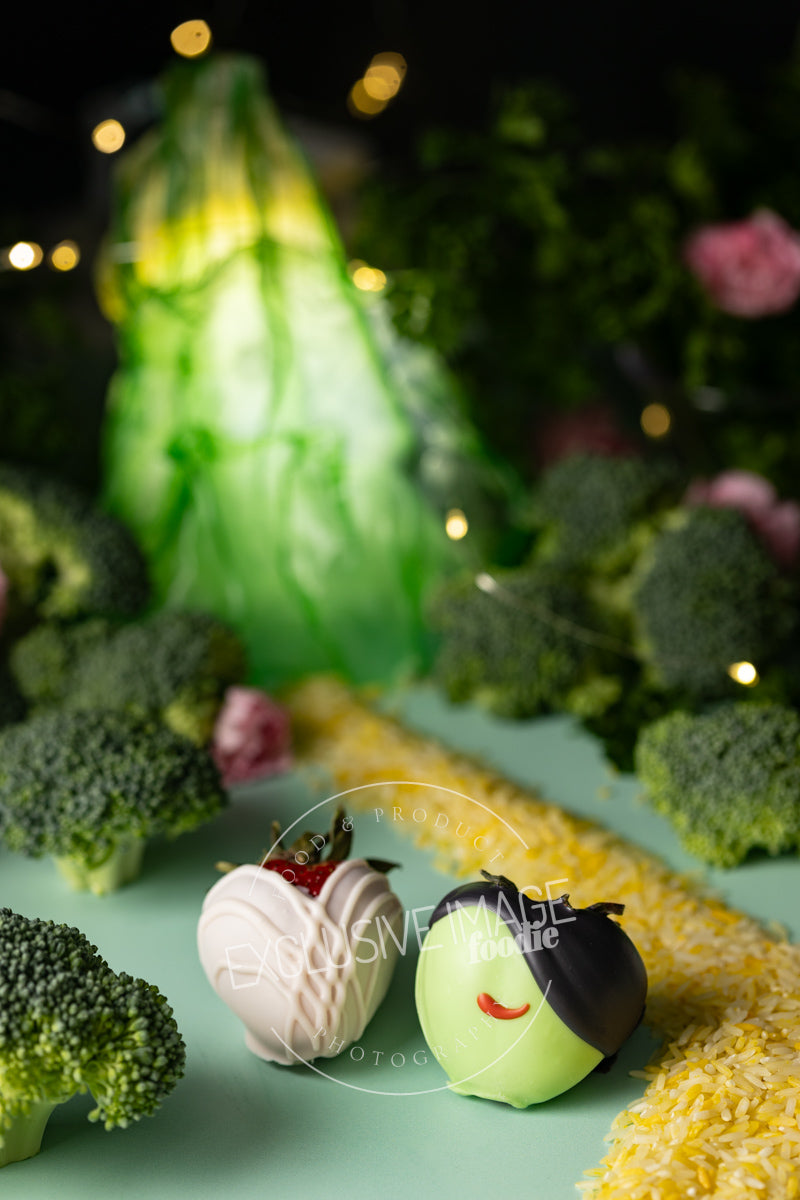 Wicked Themed White Chocolate Covered Strawberries Recipe + VIDEO (exclusive)