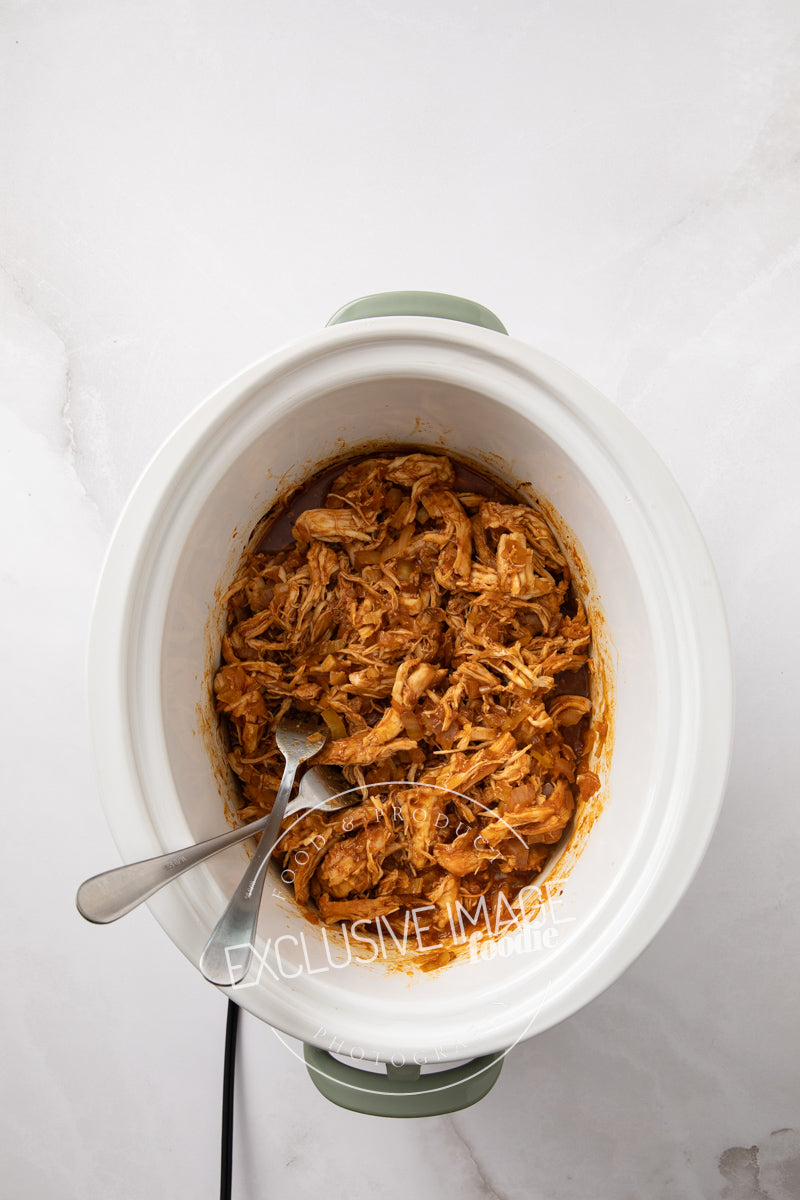 Slow Cooker Sweet & Smoky BBQ Chicken Sliders Recipe (exclusive)