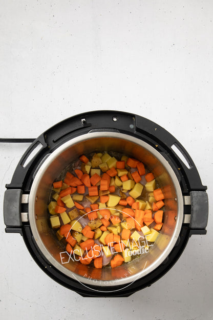 Instant pot chicken pot pie recipe process photography food blog
