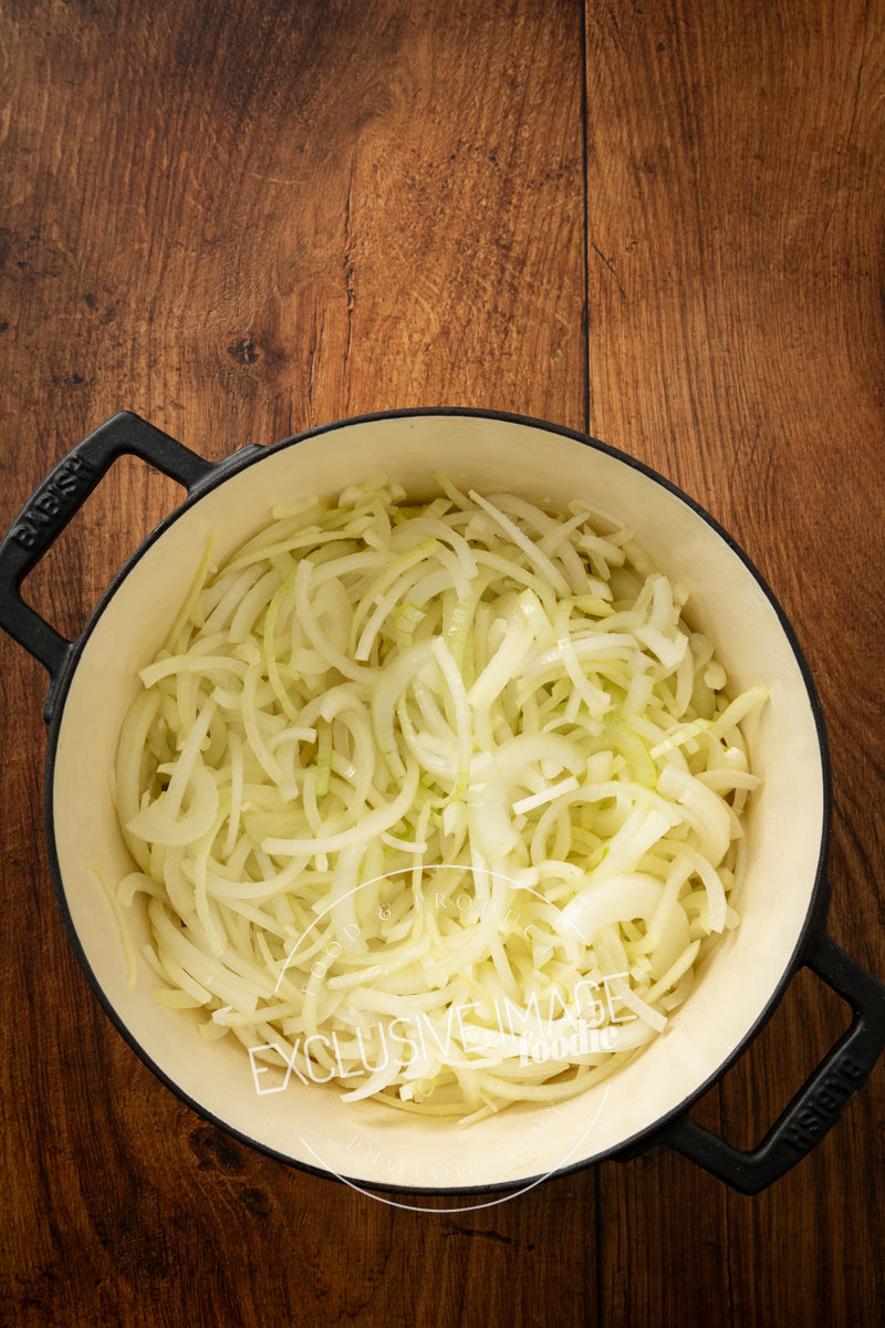 One Pot French Onion Soup Pasta Recipe (exclusive)