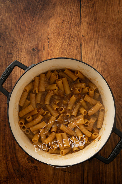 One Pot French Onion Soup Pasta Recipe (exclusive)