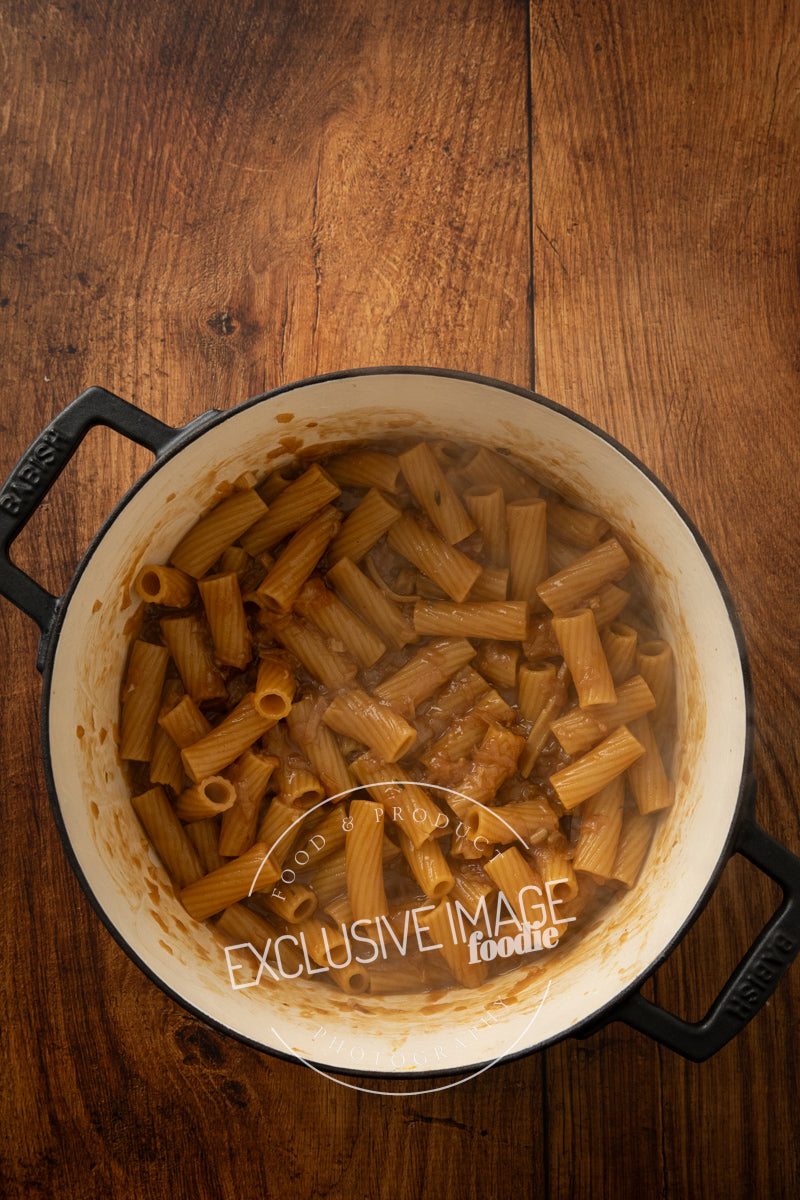 One Pot French Onion Soup Pasta Recipe (exclusive)