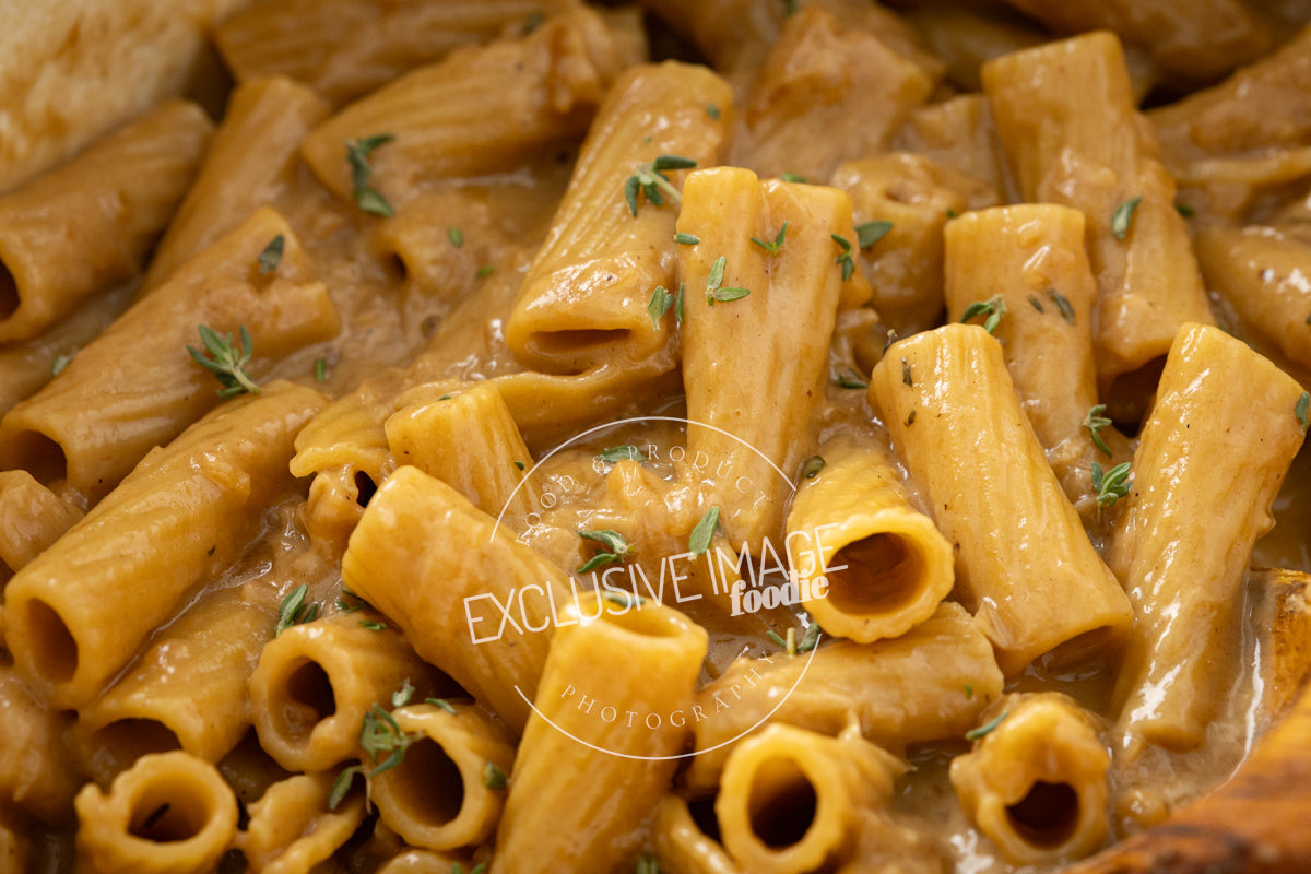 One Pot French Onion Soup Pasta Recipe (exclusive)