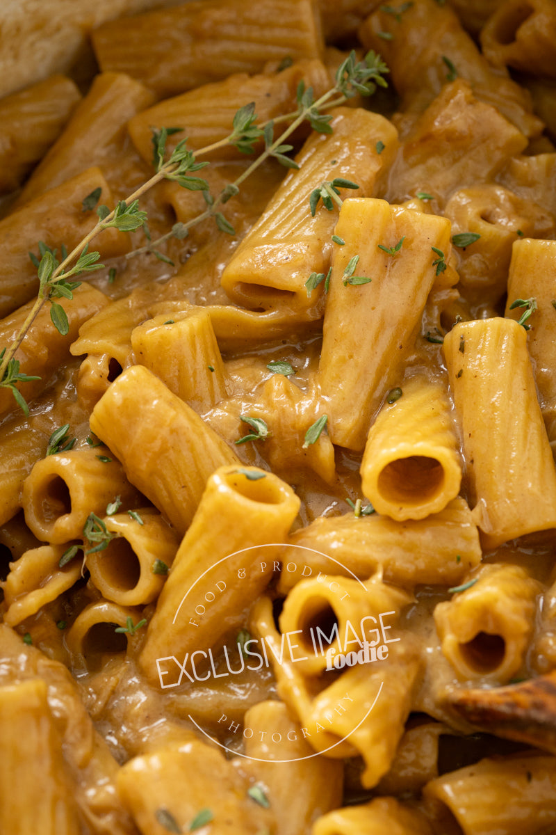One Pot French Onion Soup Pasta Recipe (exclusive)