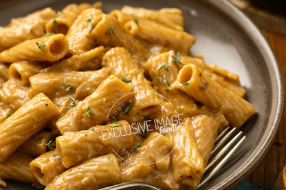 One Pot French Onion Soup Pasta Recipe (exclusive)