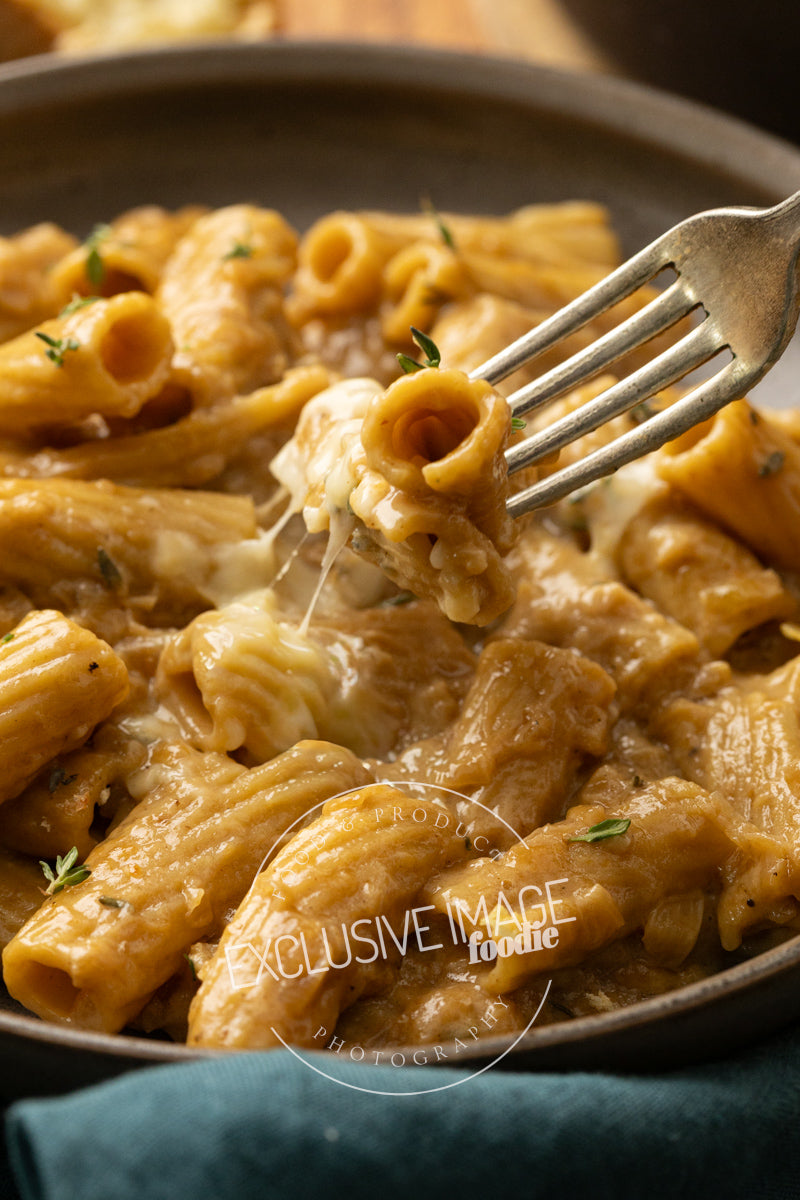 One Pot French Onion Soup Pasta Recipe (exclusive)