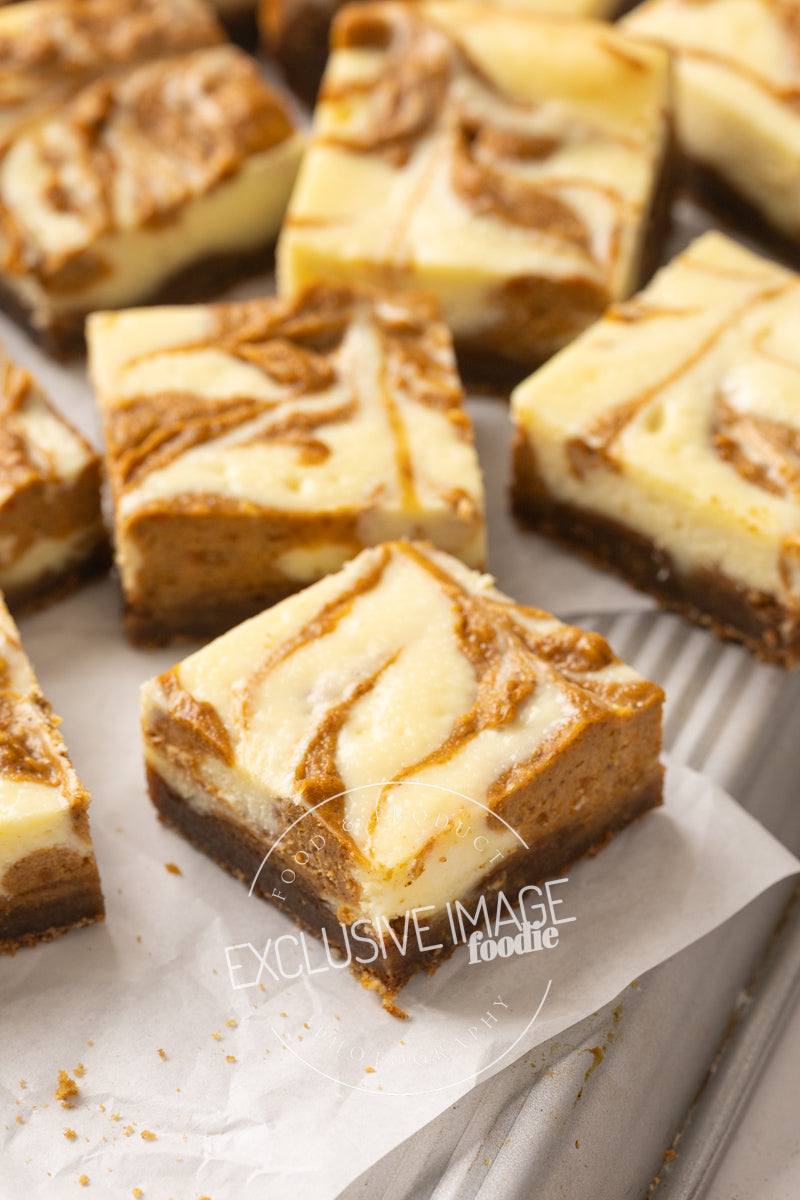 Pumpkin cheesecake bars recipe close up photography for food bloggers
