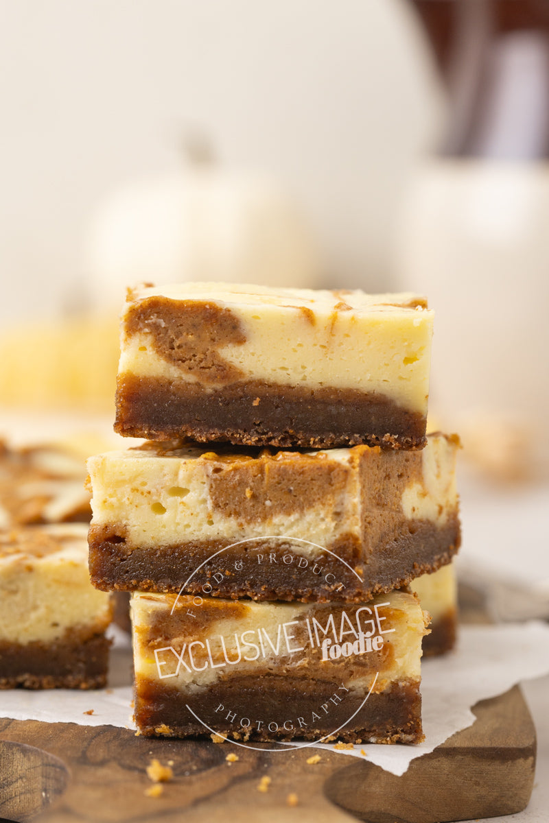 Pumpkin cheesecake bars recipe close up photography for food bloggers
