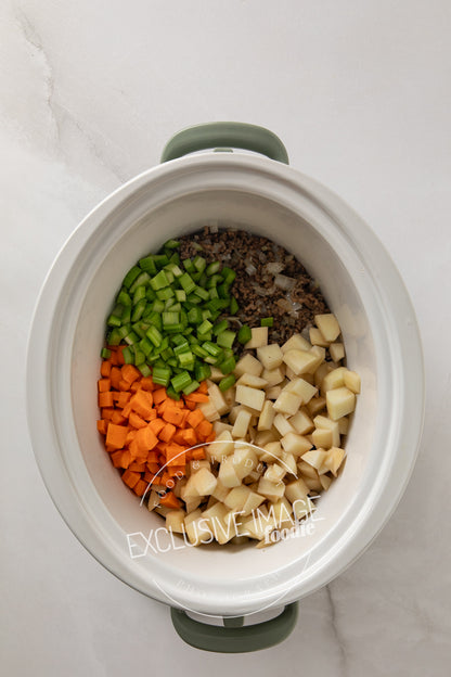 Slow Cooker Cheeseburger Soup Recipe (exclusive)