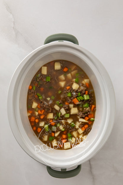 Slow Cooker Cheeseburger Soup Recipe (exclusive)