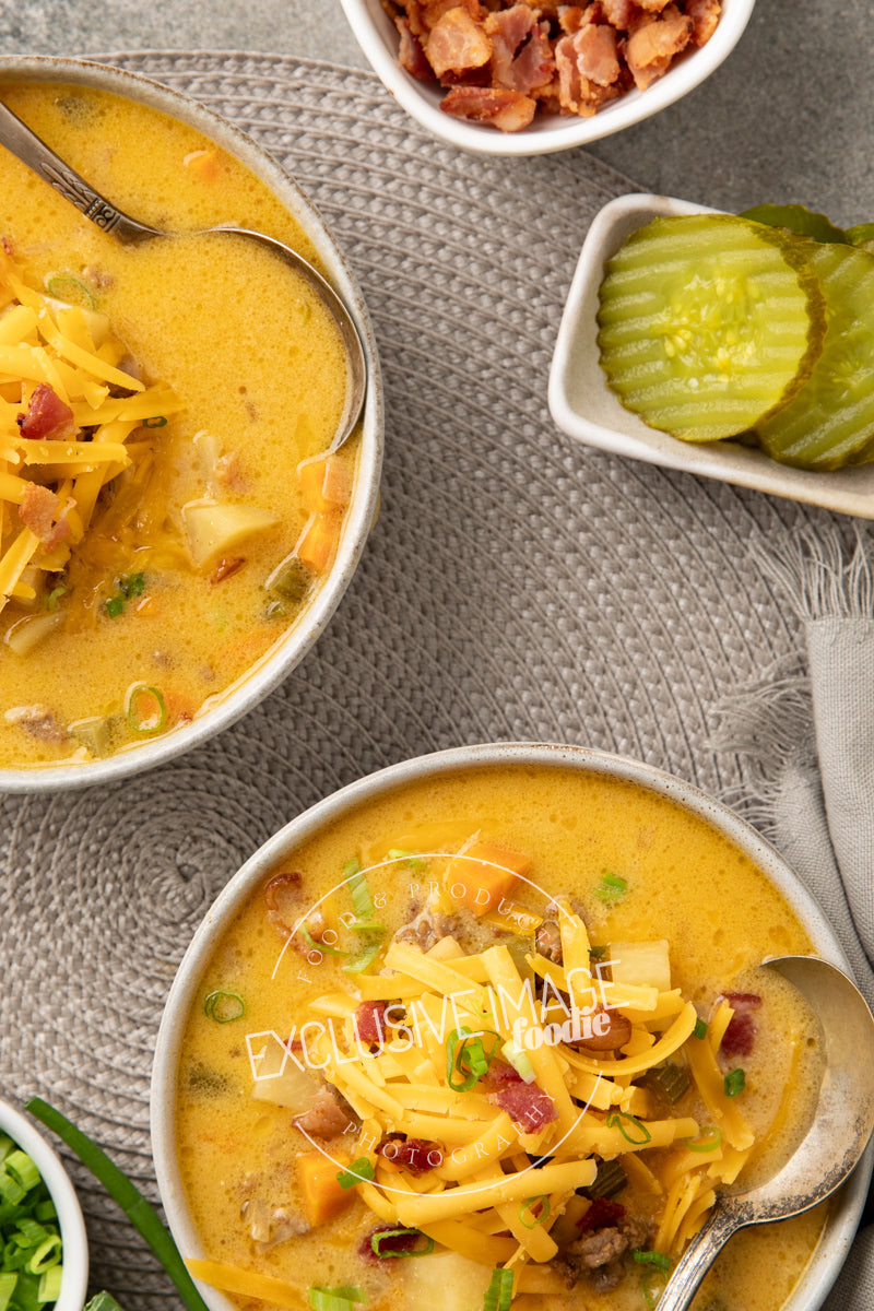 Slow Cooker Cheeseburger Soup Recipe (exclusive)