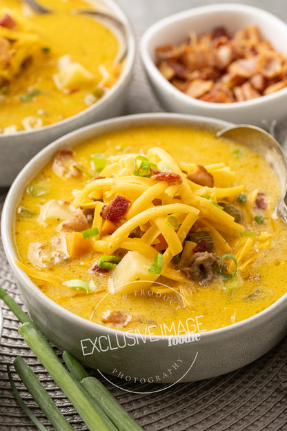 Slow Cooker Cheeseburger Soup Recipe (exclusive)
